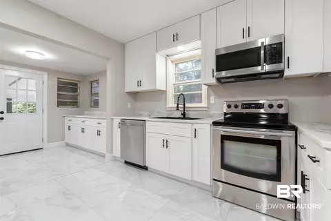 40 W Chadwick Dr, Mobile, AL 36606 photo 7
