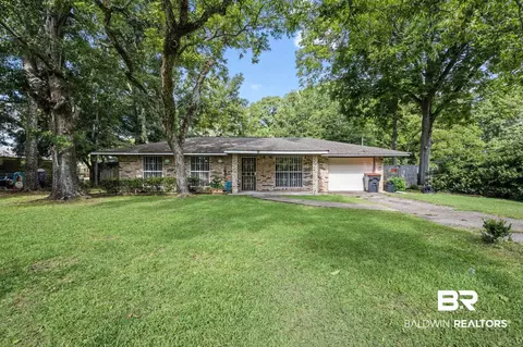 913 Mcgee Cir, Bay Minette, AL 36507