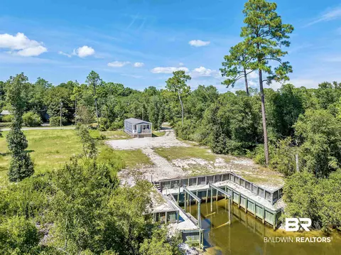 30736 Carrel Ln, Elberta, AL 36530