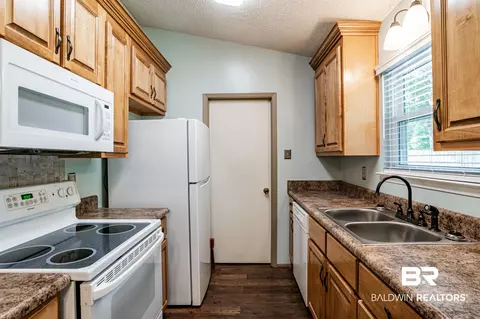 1829 Summer Place Dr, Mobile, AL 36618 photo 9