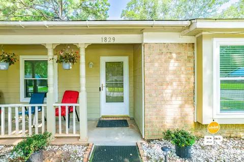 1829 Summer Place Dr, Mobile, AL 36618 photo 2
