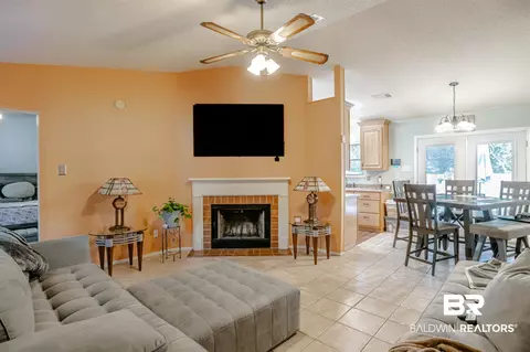 1829 Summer Place Dr, Mobile, AL 36618 photo 4