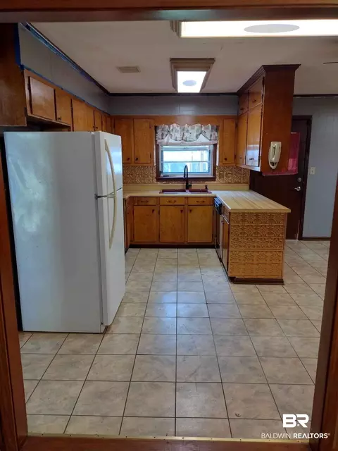 97 W Wiggins Rd, Monroeville, AL 36460 photo 10