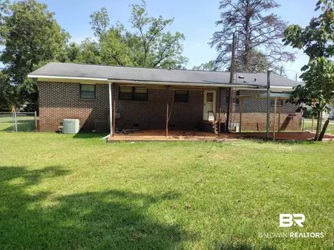 97 W Wiggins Rd, Monroeville, AL 36460 photo 2
