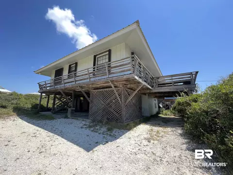 8851 Pompano Way, Gulf Shores, AL 36542