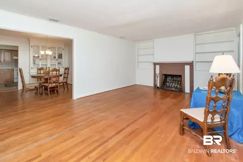 288 Summit Dr, Mobile, AL 36609 photo 2