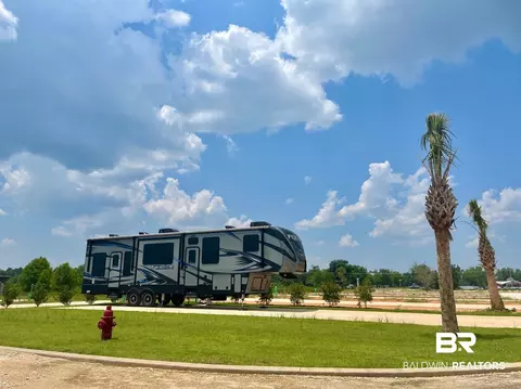 756 Vacation Cir, Foley, AL 36535