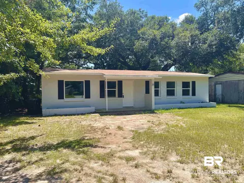 25 Randolph Dr, Pensacola, FL 32506