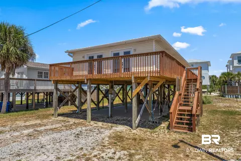 430 E 1st Ave, Gulf Shores, AL 36542