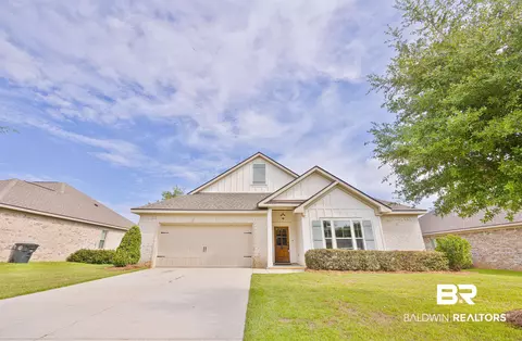 231 Hawthorne Cir, Fairhope, AL 36532
