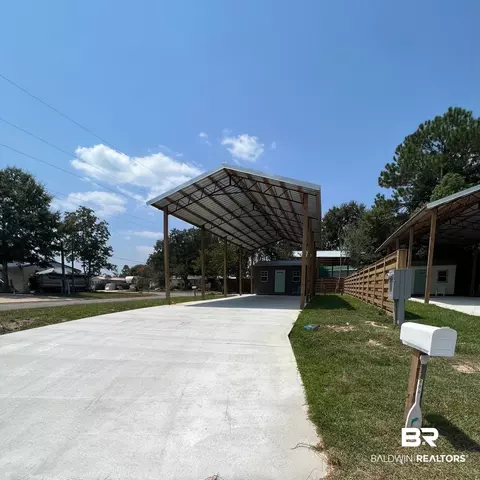 200 Buena Vista Dr, Lillian, AL 36549