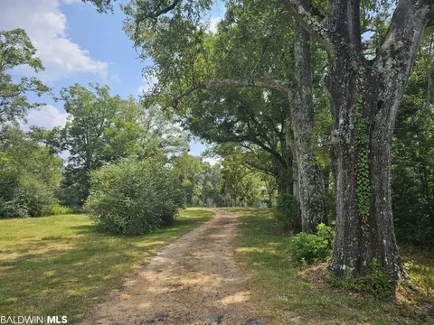 19330 County Road 68, Robertsdale, AL 36567