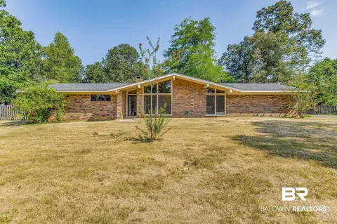344 Sunset Dr, Monroeville, AL 36460