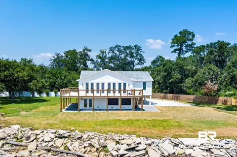 4139 Bay Front Rd, Mobile, AL 36605
