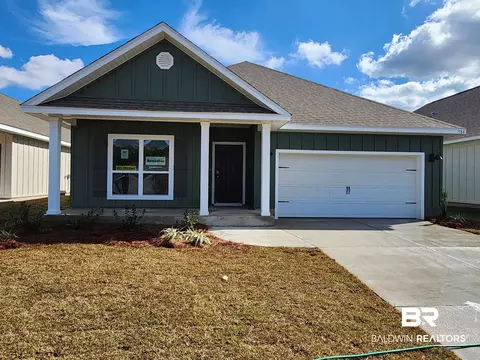 572 Overland Dr, Fairhope, AL 36532