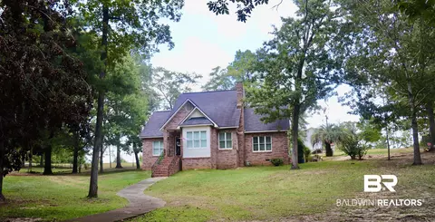 51 Amberwood Ln, Monroeville, AL 36460