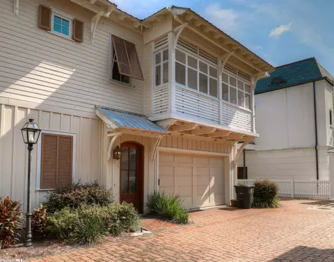 11 Downtown Founders Ln #11, Fairhope, AL 36532