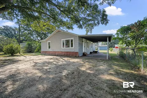 305 Mango St, Bay Minette, AL 36507