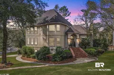 172 Clubhouse Cir, Fairhope, AL 36532