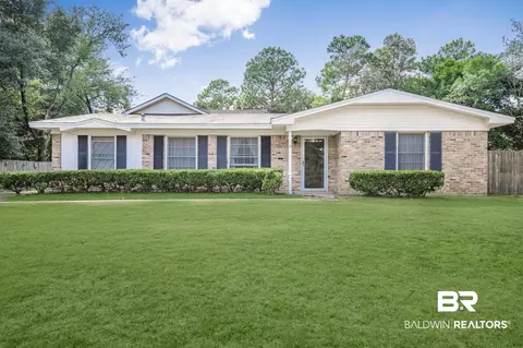 853 Graymont Dr, Mobile, AL 36608