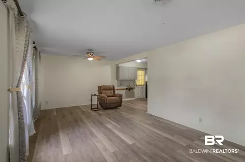 853 Graymont Dr, Mobile, AL 36608 photo 9