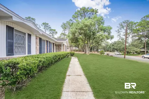 853 Graymont Dr, Mobile, AL 36608 photo 5