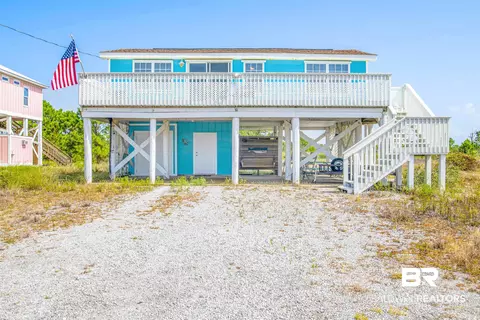 5609 Pizarro Ave, Gulf Shores, AL 36542