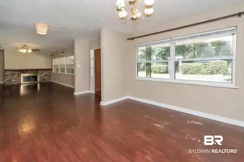 4652 E Pinewood Dr, Mobile, AL 36618 photo 8