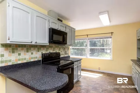 4652 E Pinewood Dr, Mobile, AL 36618 photo 13