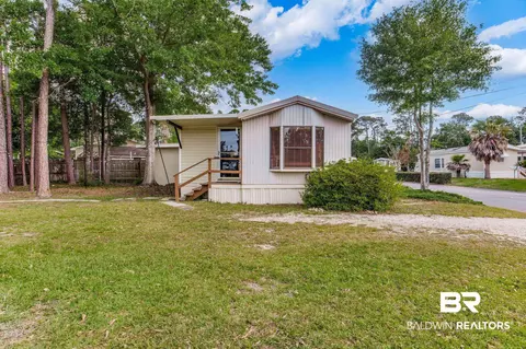 273 Defuniak Cir, Lillian, AL 36549