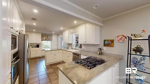 105 Conway Dr, Mobile, AL 36608 photo 8