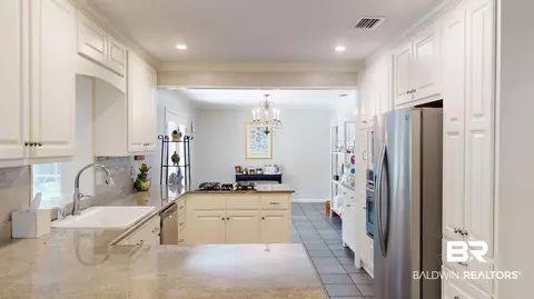 105 Conway Dr, Mobile, AL 36608 photo 9