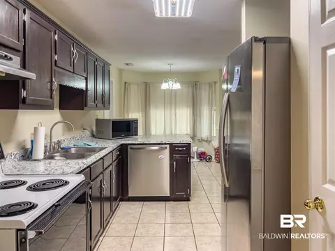 133 Lakeview Loop, Daphne, AL 36526 photo 3