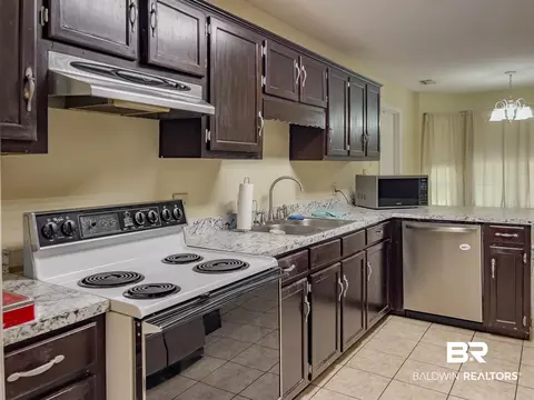 133 Lakeview Loop, Daphne, AL 36526 photo 2