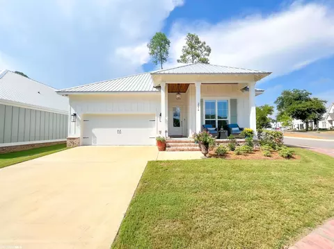 2576 Bienville Ave, Gulf Shores, AL 36542