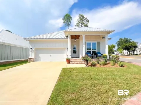 2576 Bienville Ave, Gulf Shores, AL 36542