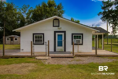 6330 Albritton Rd, Mcdavid, FL 32568