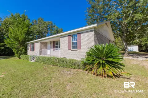 7450 Leandras Ln, Mcdavid, FL 32568 photo 2