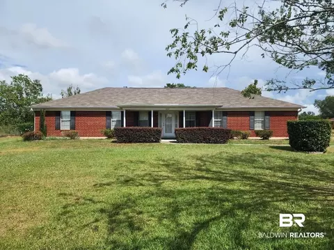 559 Robinson St, Atmore, AL 36502