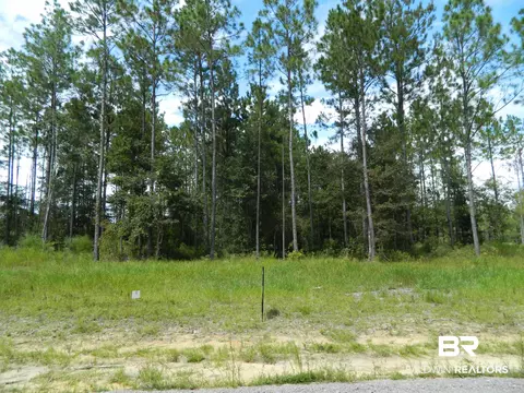 4 Foxtrap Rd, Saraland, AL 36505