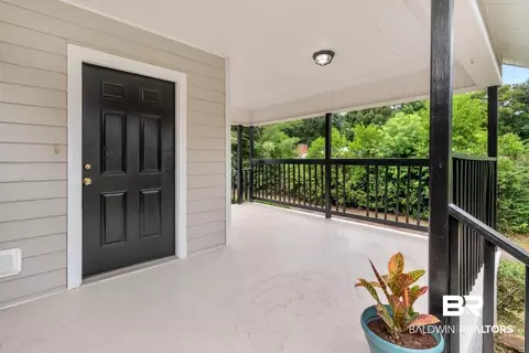 308 Dogwood Dr, Mobile, AL 36609 photo 2