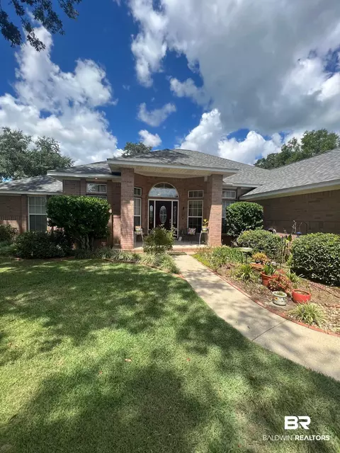 11081 Starling Ct, Lillian, AL 36549