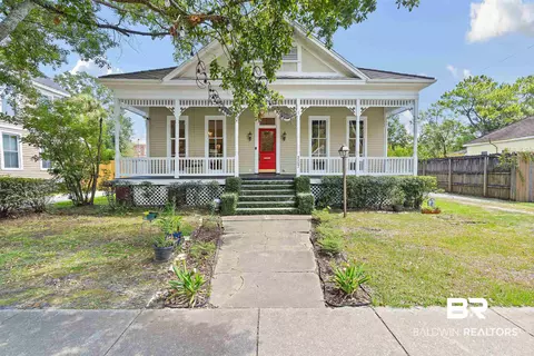 207 Dexter Ave, Mobile, AL 36604