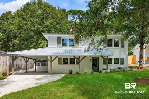 407 Barclay Ave, Fairhope, AL 36532