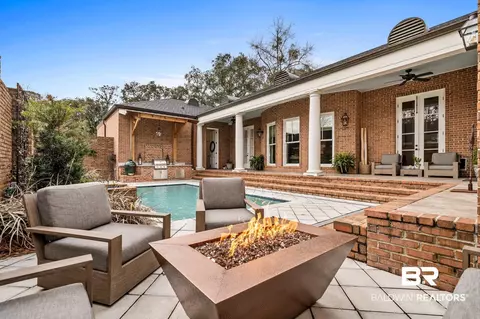 3945 Pembrocke Ave, Mobile, AL 36608 photo 4
