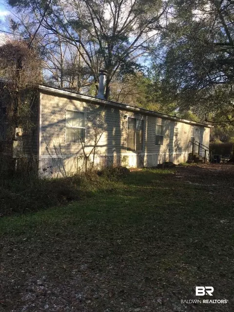 221 Roberson St, Brewton, AL 36426
