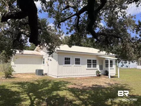33873 Spinnaker Ln, Lillian, AL 36549