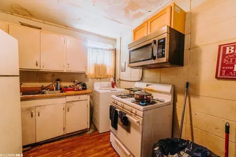 2004 Edwards Ave, Mobile, AL 36617 photo 7