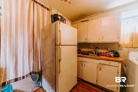 2004 Edwards Ave, Mobile, AL 36617 photo 8