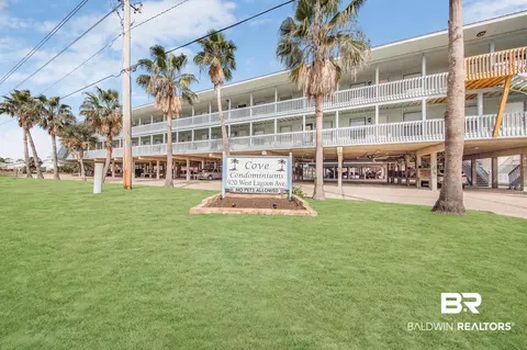 920 W Lagoon Ave #A103, Gulf Shores, AL 36542